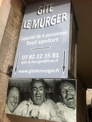 Le panneau à l’entrée du gîte